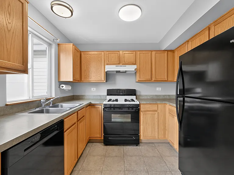 2632 Canyon Dr — Photo 9