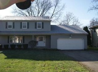 641 Oakridge Dr, Boardman, OH