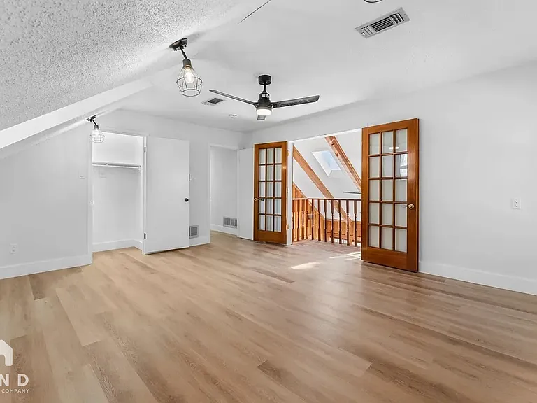 1215 Spring Lake Dr — Photo 5