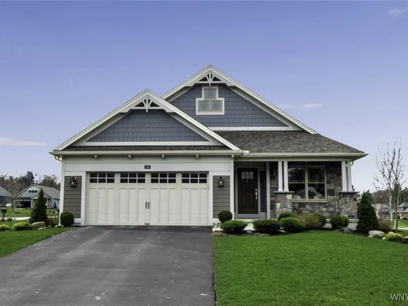 25 Aurora Mills Dr, East Aurora, NY 14052