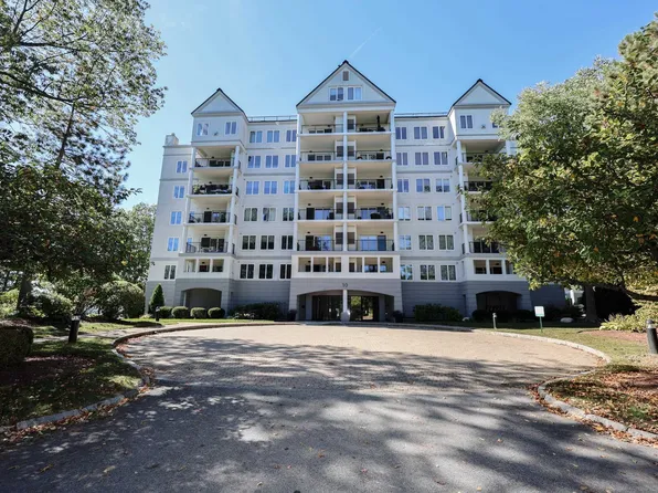 10 Mountain Laurels Drive #606, Nashua, NH 03062