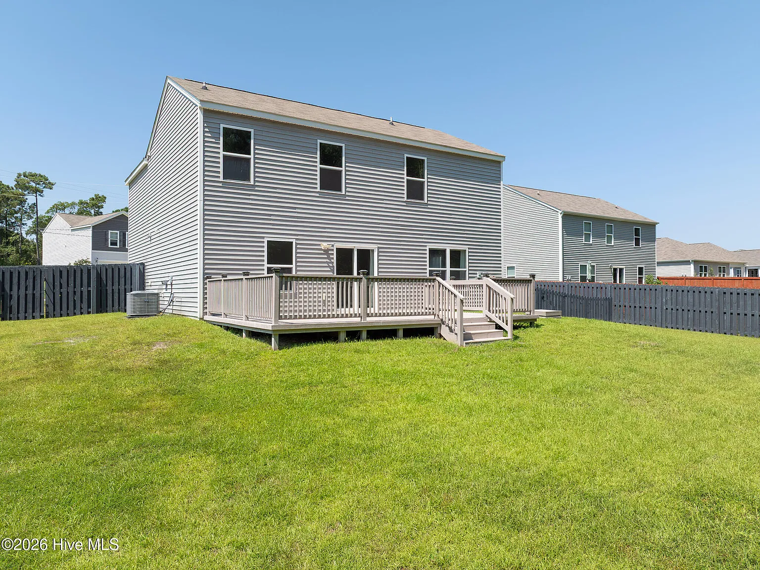 4 bed, 2.5 bath, $2,100 — Photo 4