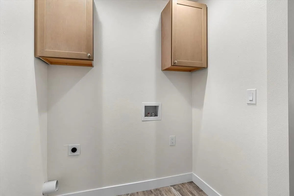 775 E St - B — Photo 4