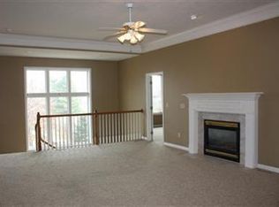 1008 S Carriage Ave, Springfield, MO 65809