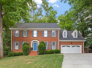 104 Hollycliff Ln, Cary, NC 27518