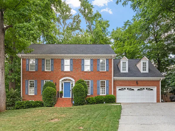 104 Hollycliff Ln, Cary, NC 27518