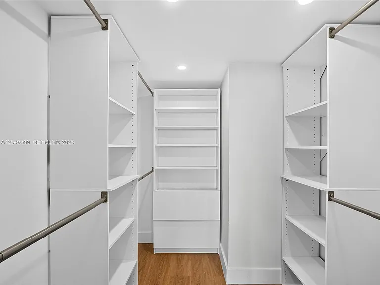8201 Byron Ave #502 — Photo 27