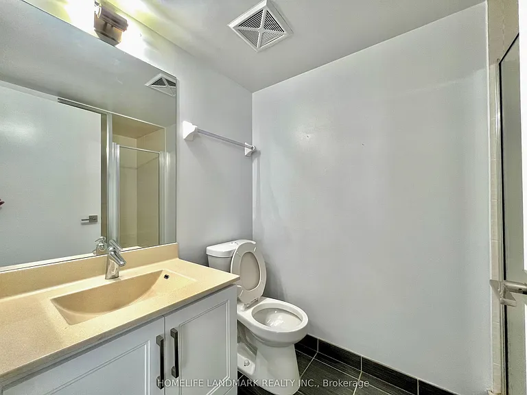 125 Village Green Sq #1111 — Photo 8