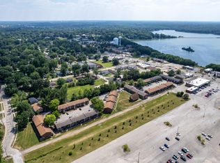 2730 Townway Rd #B20, Danville, IL 61832