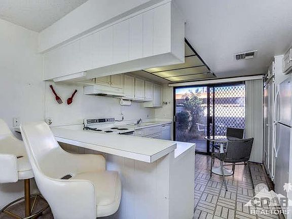 5th image of 2165 Los Patos Dr