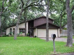 1st image of 2911 Oak Forest Dr