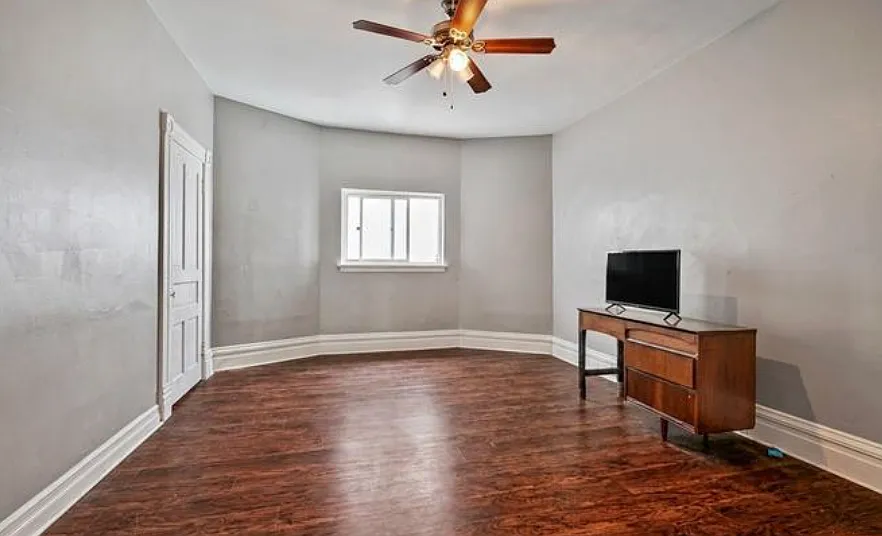 3 bed, 1700 sqft, $2,200 — Photo 2