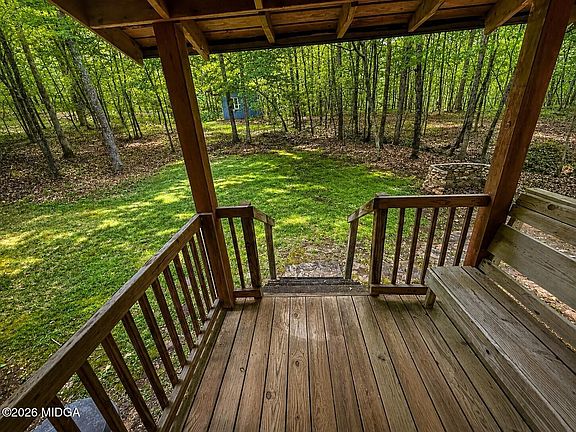 2nd image of 82 Poinsettia Pl S