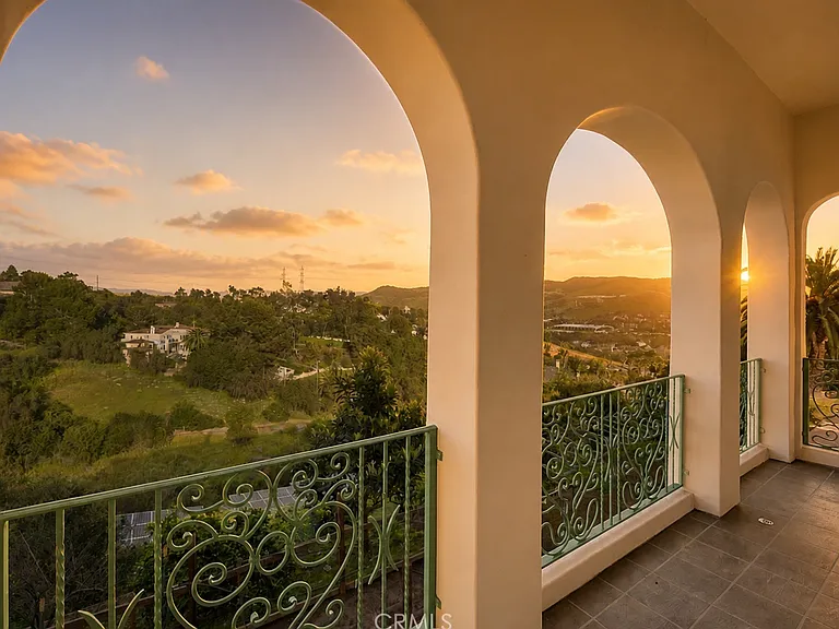 30702 Hilltop Way — Photo 34