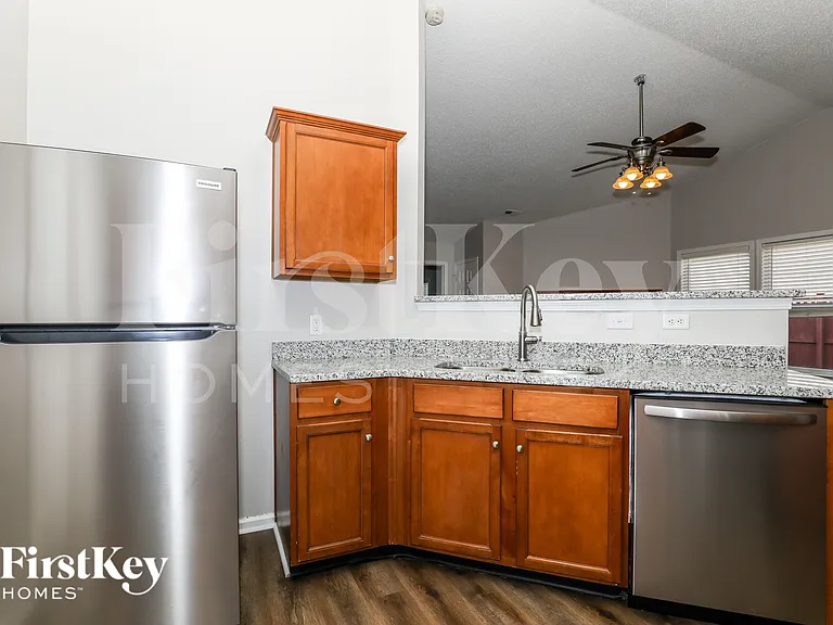 12168 Lindley Dr — Photo 8