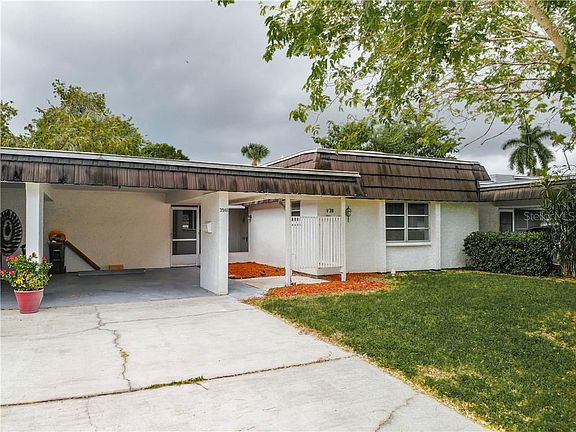 2nd image of 3948 Ashwood Ln #38