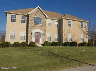 1571 Buck Hill Ln, Breinigsville, PA 18031