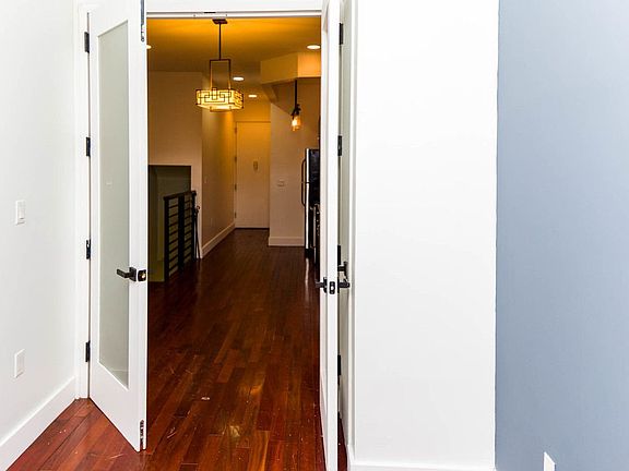 4th image of 1434 Dekalb Ave APT 1R
