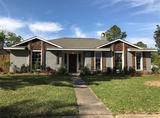 16102 Tibet Rd, Friendswood, TX 77546