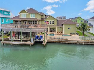 1522 Windsong Way, Tiki Island, TX 77554
