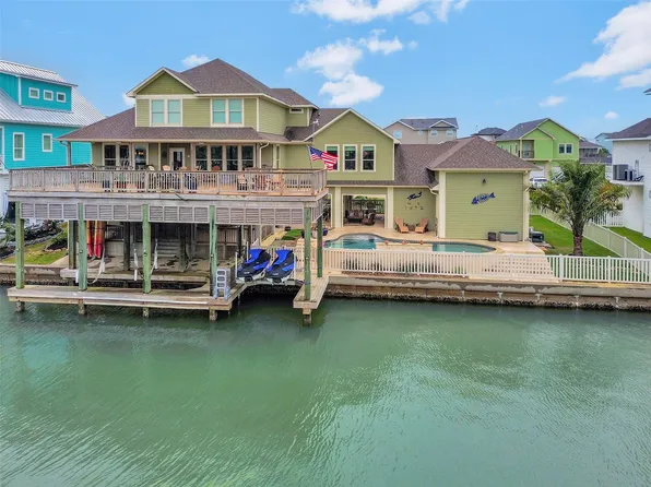 1522 Windsong Way, Tiki Island, TX 77554