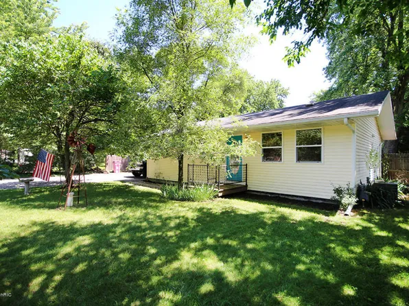 2741 Reynolds St, Niles, MI 49120