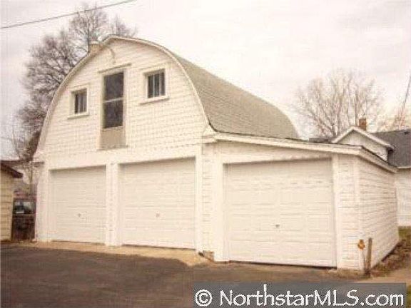 2nd image of 268 Hurley Avenue E