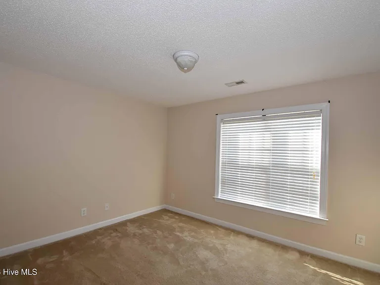 1205 Price Dr #B — Photo 17
