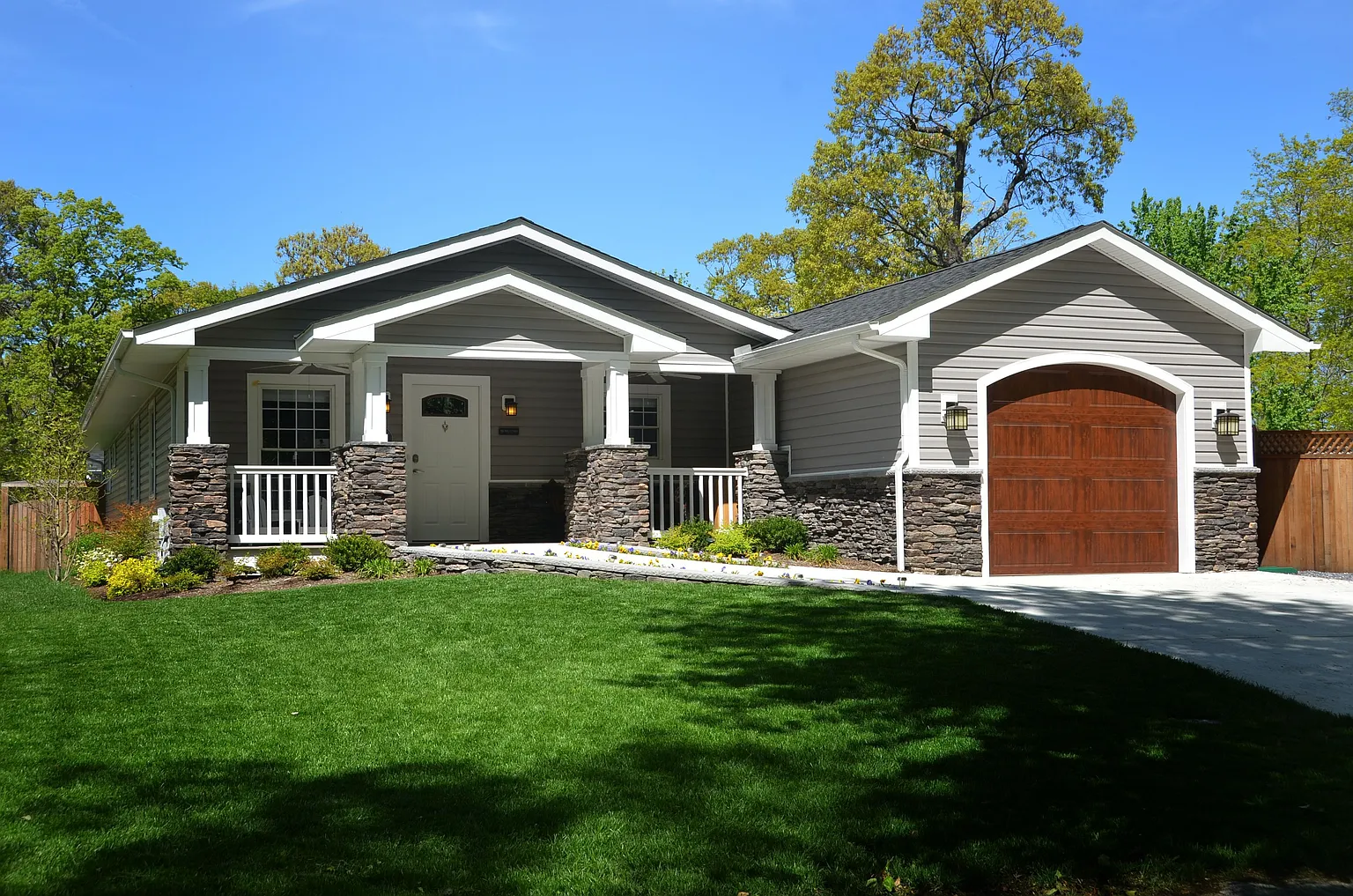 344 South Dr photo 1