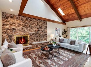 6997 Applewood Dr, Madison, WI 53719