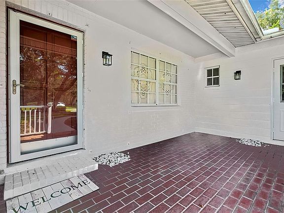 4th image of 1097 FLORIAN WAY