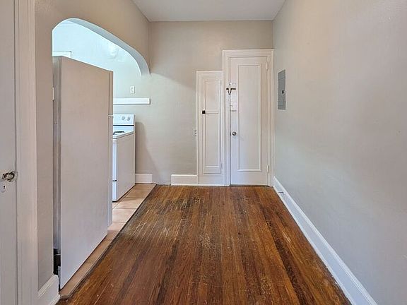 4th image of 1512 McDuff Ave S APT 2