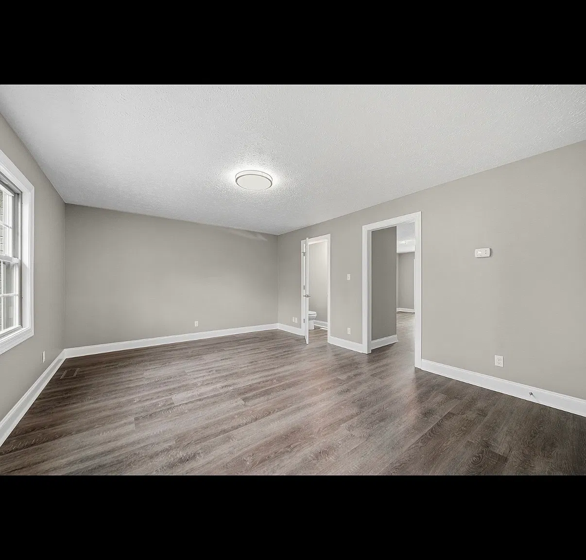 3 bed, 2800 sqft, $2,500 — Photo 3