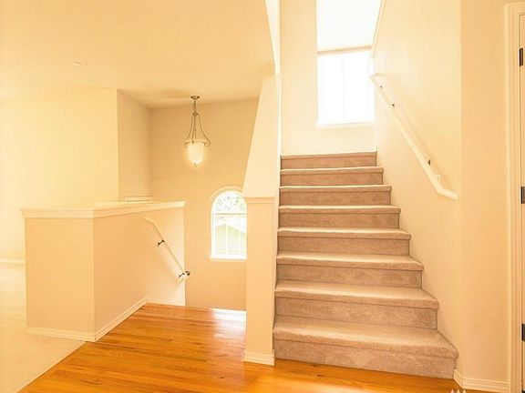 4th image of 16121 SE 40th St