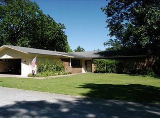 8464 Par Ln, Rogers, AR 72756