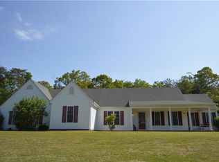 212 Paula Dr, Seneca, SC 29672