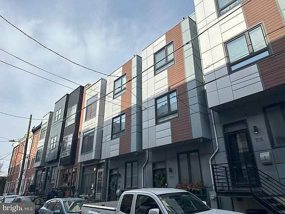 2nd image of 720 Winton St