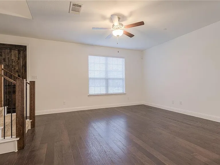 3708 Lantern Ln — Photo 9