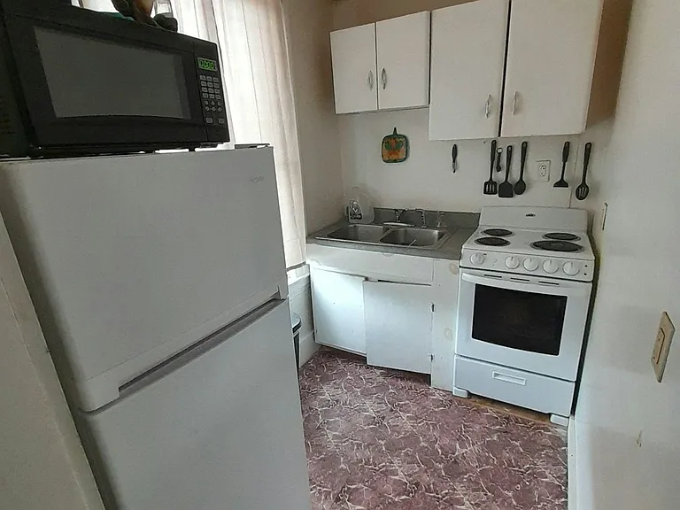 181 Canal St #4 — Photo 3