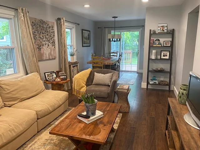 3 bed, 884 sqft, $2,950 — Photo 4