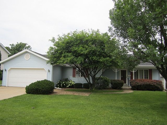 1st image of 838 Thornberry Dr