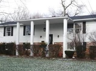 467 Bell St, Chagrin Falls, OH 44022