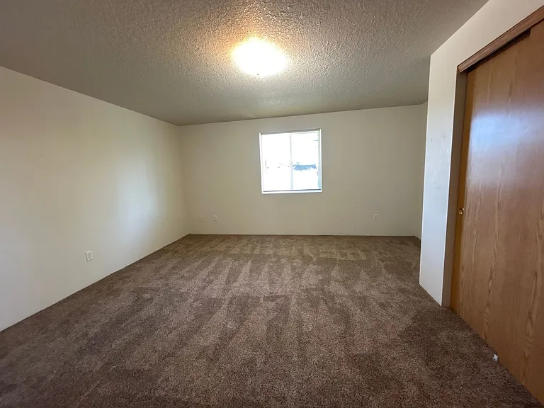 129 Villa Rd — Photo 11