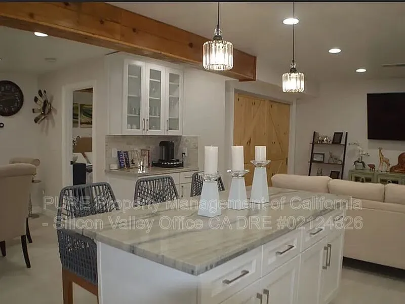 21518 Almaden Rd photo 1
