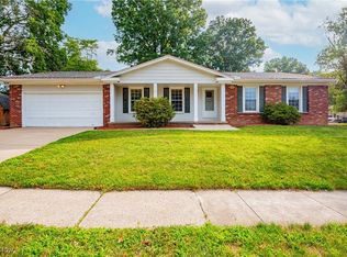 507 Green Meadow Dr, Tallmadge, OH
