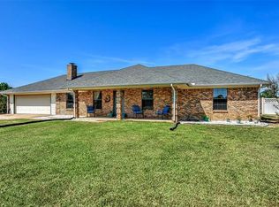 223 Meadow Lake Estates Rd, Denison, TX 75021