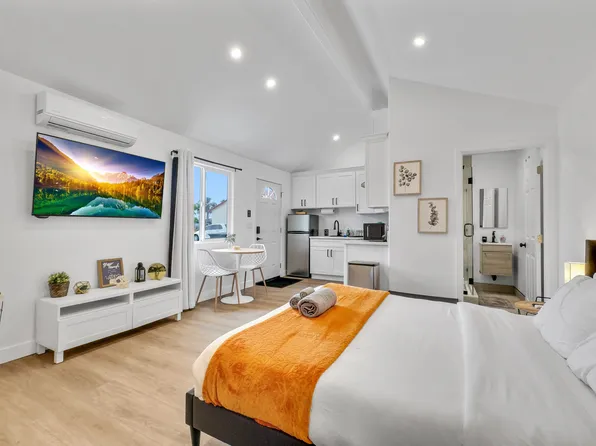 17100 A Ln, Huntington Beach, CA 92647