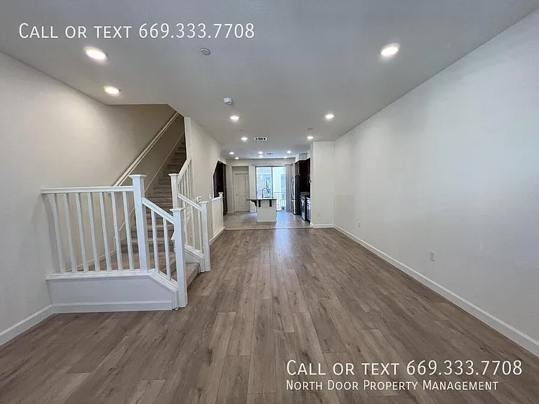 2762 Ferrara Cir — Photo 10