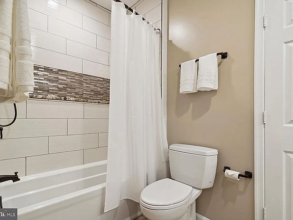 5th image of 4139 Fountainside Ln Unit 304-F