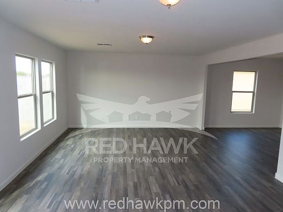 3rd image of 215 E Bobcat Pl